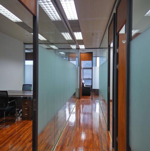 办公室玻璃隔断设计公司.jpg